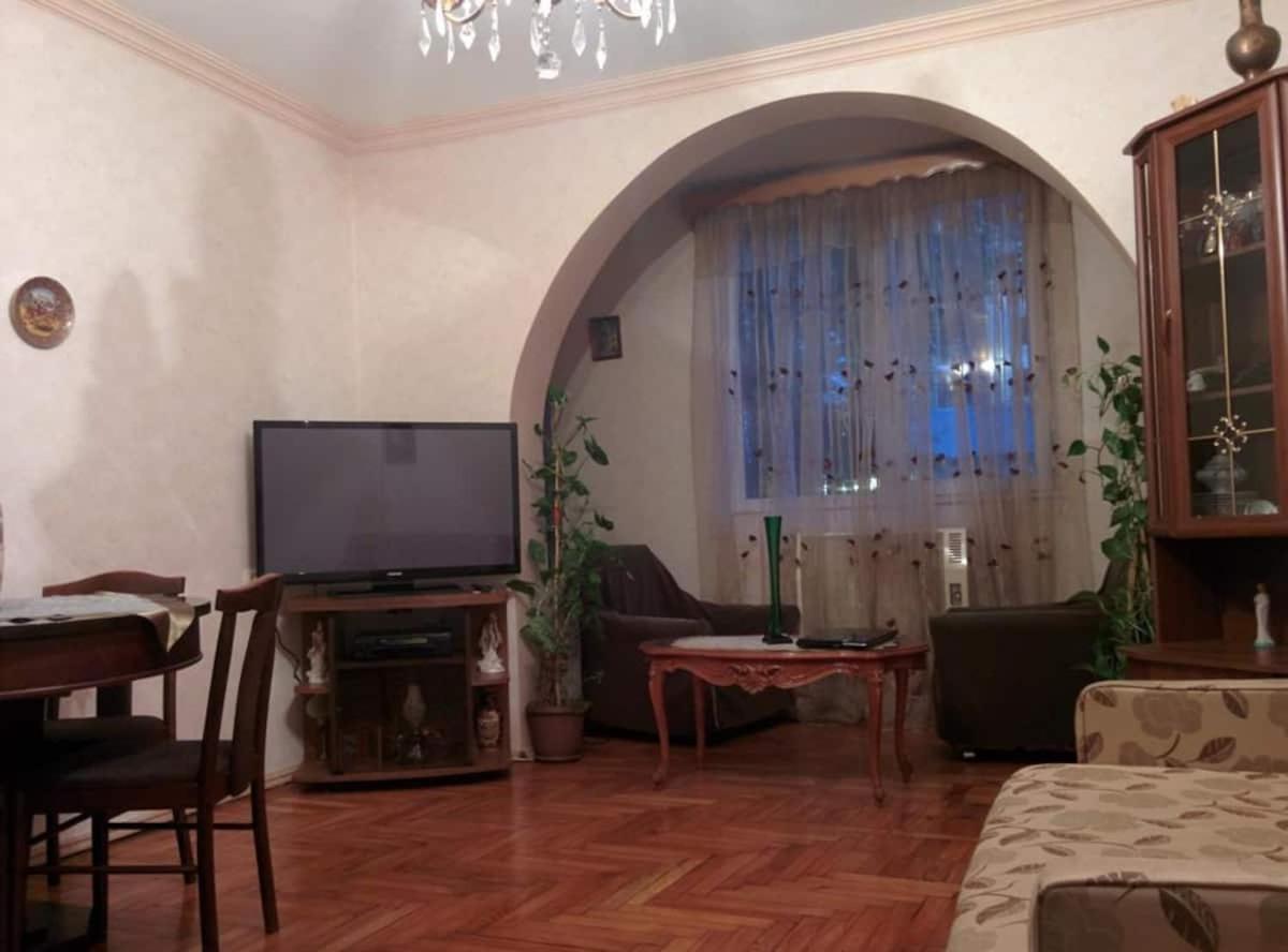 Akhmeteli Apartment Old 巴统 外观 照片